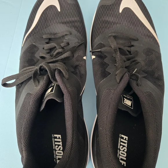 Black and White Nike Sneakers - Picture 5 of 11